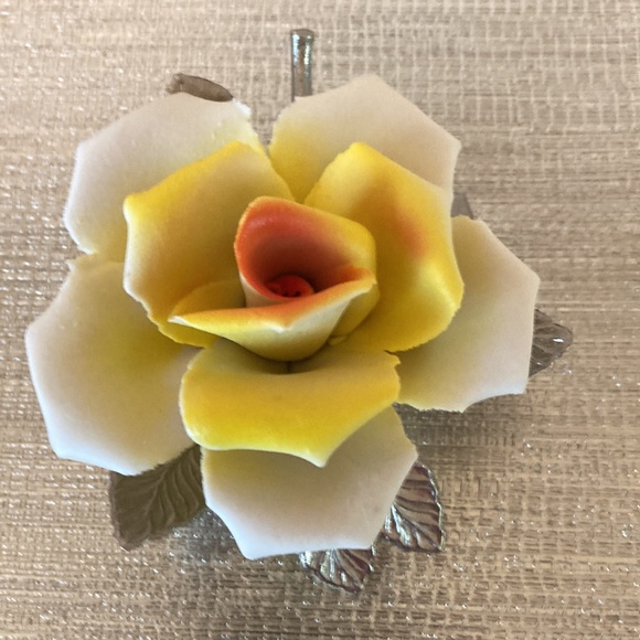 Vintage Capodimonte Style Porcelain Yellow Rose on Silver Tone Metal Petals - Picture 6 of 7